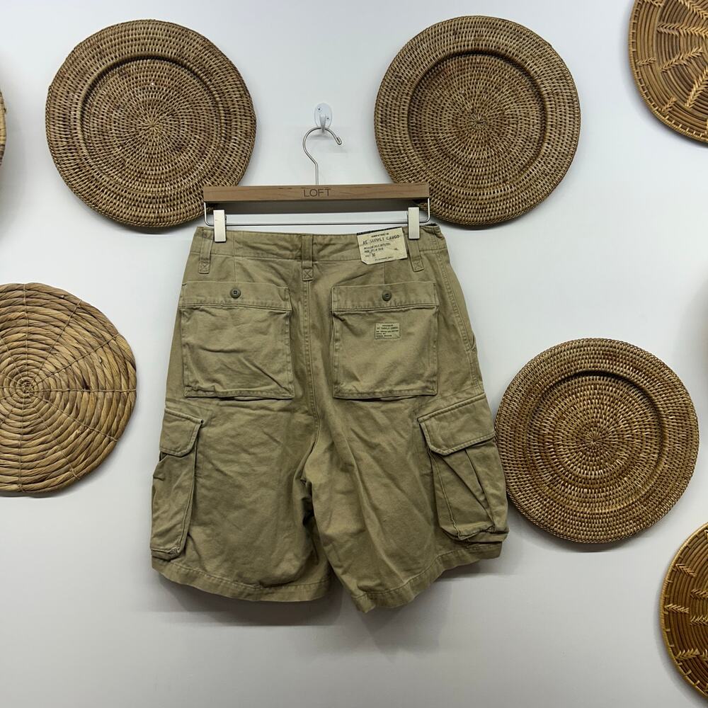 NEW AE American Eagle Beige Khaki Supply Cargo Shorts Mens 30 Pockets - Picture 2 of 4